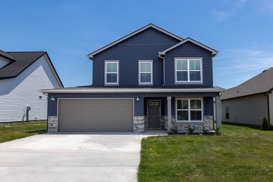 481 Ayden Ln in Clarksville, TN - Building Photo