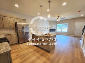 6412 Olmadison Pl in Atlanta, GA - Building Photo - Building Photo