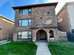 1637 Downs Dr in Calumet City, IL - Building Photo - Building Photo