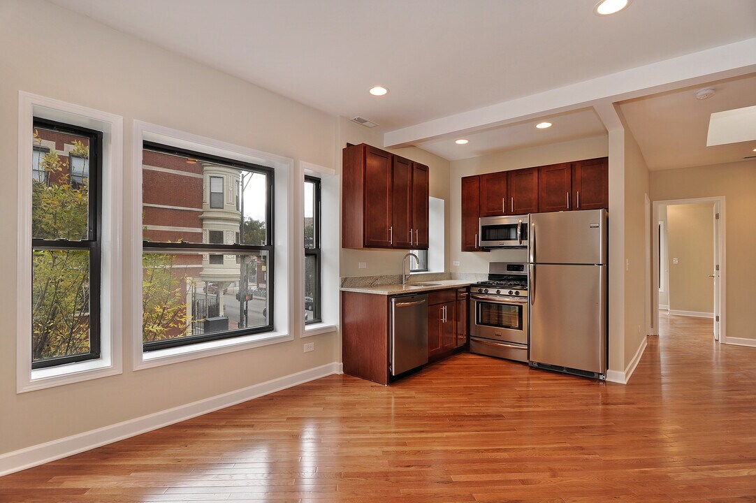 1802 N Sheffield Ave-Unit -2 in Chicago, IL - Building Photo