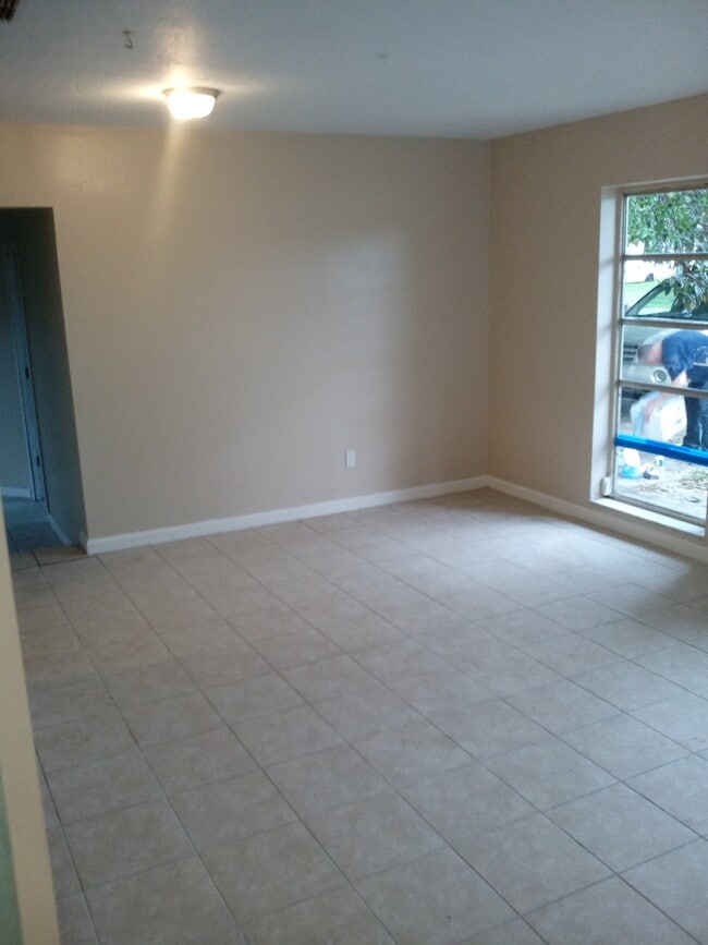 1625 Moreno Terrace in Deltona, FL - Building Photo - Building Photo