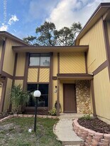 12 Gln Fls Dr in Ormond Beach, FL - Building Photo