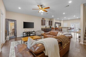 1775 Belle Vue Way in Tallahassee, FL - Building Photo - Building Photo