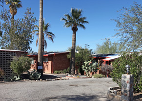 Desert Aire Lodge Apartments