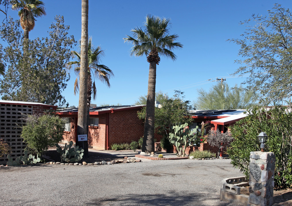 Desert Aire Lodge in Tucson, AZ - Building Photo