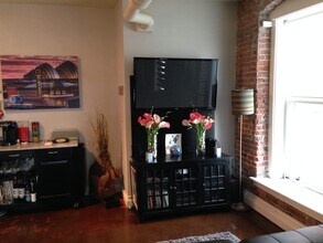 509 Delaware Street, Unit 305 in Kansas City, MO - Building Photo - Building Photo