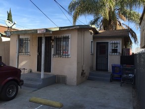 8059 S Eastern Ave in Bell Gardens, CA - Building Photo - Building Photo