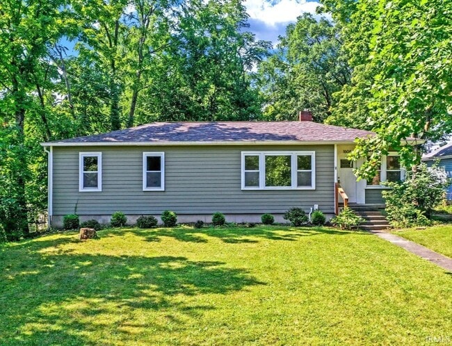 property at 1604 E University St