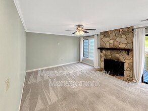 319 Skylark Cir in Greer, SC - Foto de edificio - Building Photo