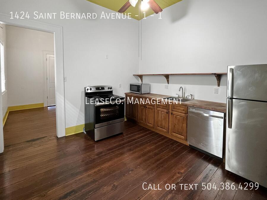 1424 Saint Bernard Ave in New Orleans, LA - Building Photo