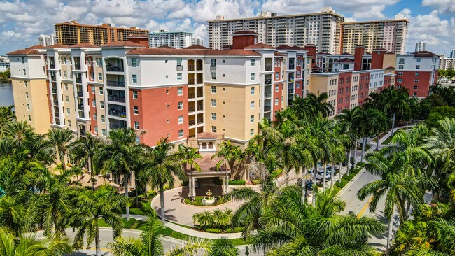 17150 N Bay Rd, Unit 2810 in Sunny Isles Beach, FL - Building Photo - Building Photo