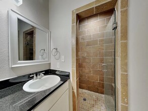 1029 Thomas Ln in Dripping Springs, TX - Building Photo - Building Photo