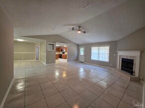 6913 Hanover Ct in Milton, FL - Building Photo - Building Photo