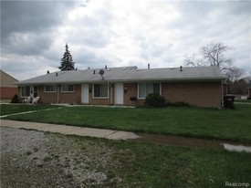 3140 Gloria St in Wayne, MI - Building Photo