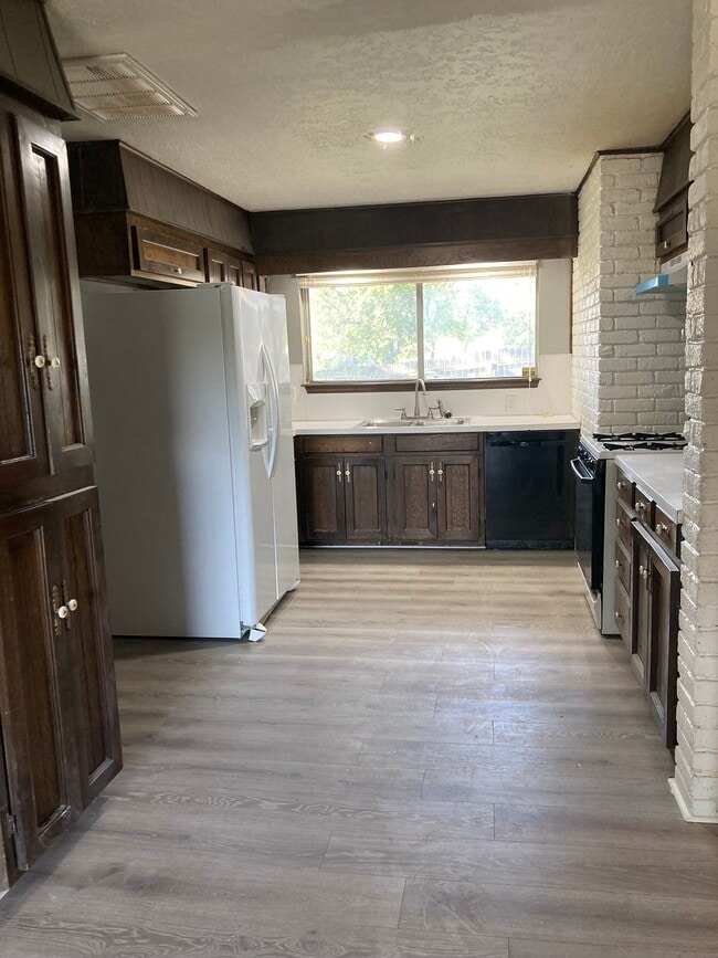 2017 W Xyler St in Tulsa, OK - Building Photo - Building Photo