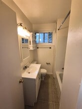 1415 Kenyon Dr in Toledo, OH - Building Photo - Building Photo