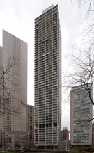 1000 Lakeshore Plaza in Chicago, IL - Building Photo - Building Photo