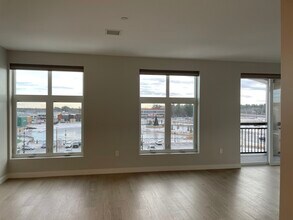 18 Artisan Dr, Unit Unit #402 in Salem, NH - Building Photo - Building Photo