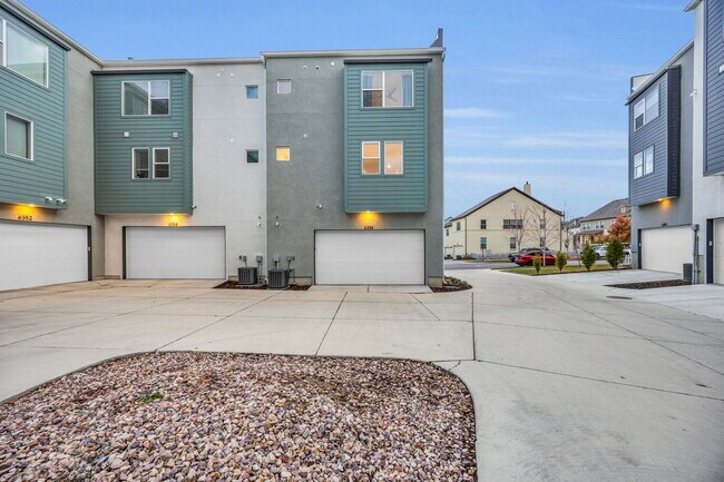 6356 Birch Run Rd in South Jordan, UT - Building Photo - Building Photo