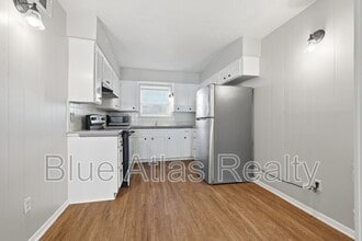 225 Bryan St in Denton, TX - Foto de edificio - Building Photo