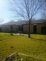 1105 Robertson Ave in Copperas Cove, TX - Building Photo