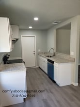 5414 Green Grove St in San Antonio, TX - Building Photo - Building Photo