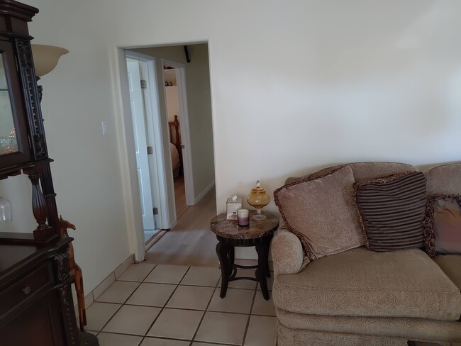 1064 W 31st St in Los Angeles, CA - Building Photo - Building Photo