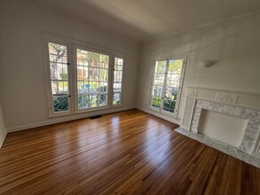 1062 Masselin Ave in Los Angeles, CA - Building Photo - Building Photo