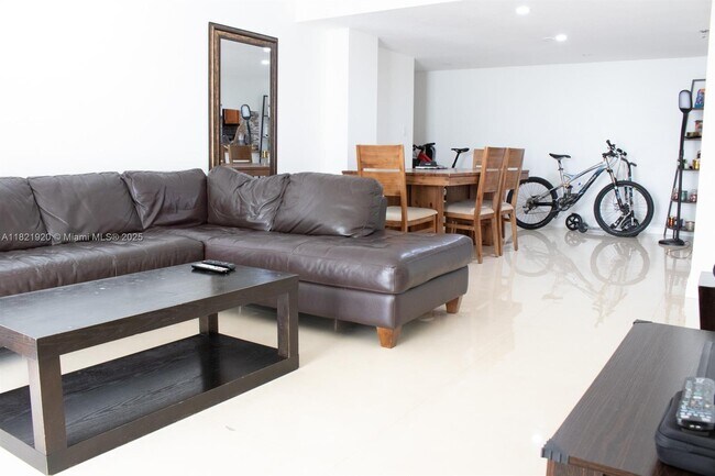 property at 1621 Collins Ave