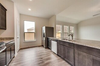 833 Serena Dr in Ferris, TX - Building Photo - Building Photo