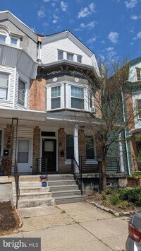 133 W Sharpnack St photo'