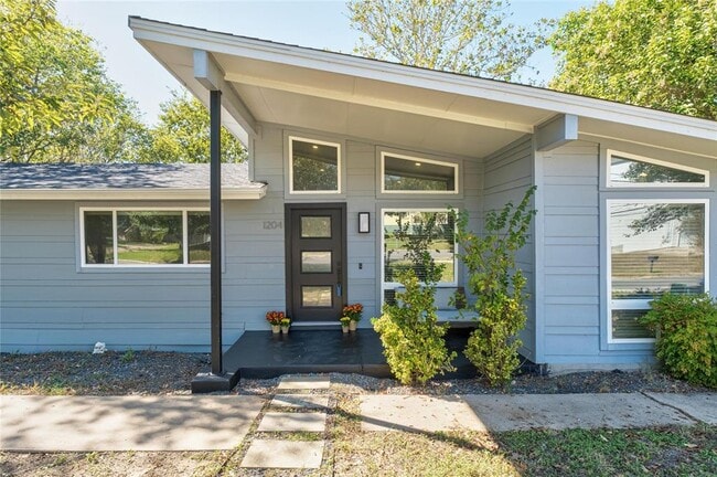 property at 1204 Eleanor St