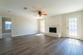 2507 Meadowview Dr in Corinth, TX - Building Photo - Building Photo