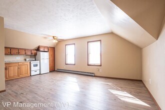 3 Charles St in Chicopee, MA - Building Photo - Building Photo