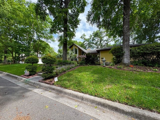6207 NW 24th Ln in Gainesville, FL - Building Photo - Building Photo