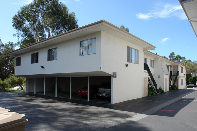 450 Ellwood Beach Dr in Goleta, CA - Building Photo - Building Photo