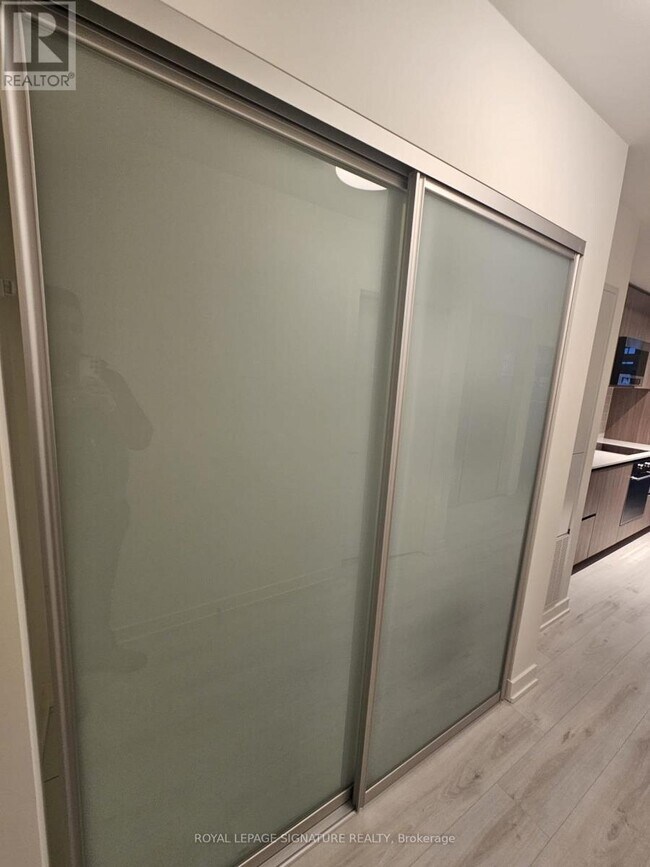 110 Broadway Ave in Toronto, ON - Building Photo - Building Photo