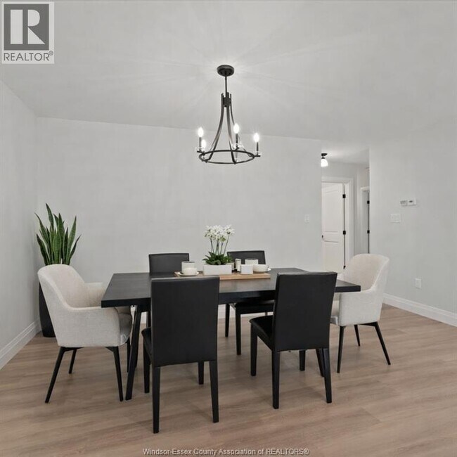 1826 Meighen Rd in Windsor, ON - Building Photo - Building Photo