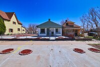 824 Elm St, Unit B photo'