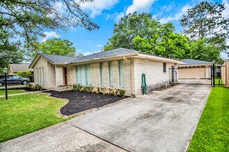 1715 Capstan Rd in Houston, TX - Building Photo - Building Photo