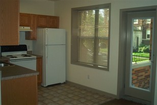 Wilshire Apartments in Detroit, MI - Foto de edificio - Interior Photo