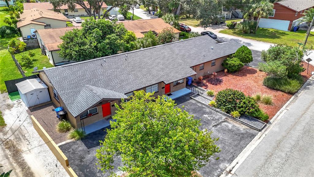 139 Southeast Jefferson Cir N in St. Petersburg, FL - Building Photo