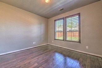 17106 Tupelo Garden Cir in Humble, TX - Foto de edificio - Building Photo
