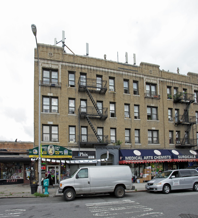 5510 13th Ave in Brooklyn, NY - Foto de edificio - Building Photo