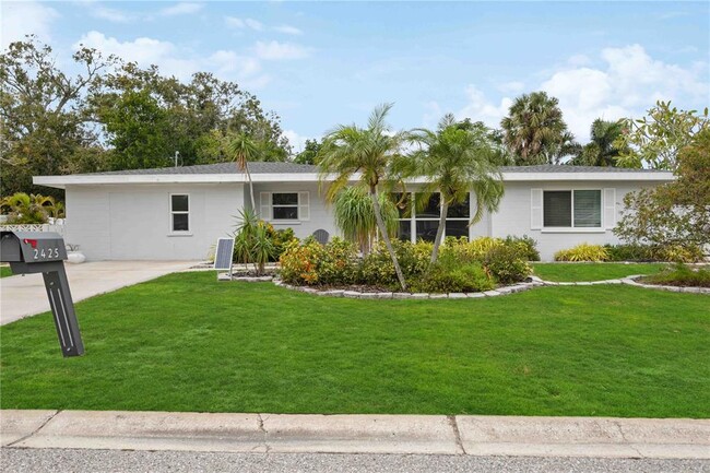 property at 2425 Clematis St