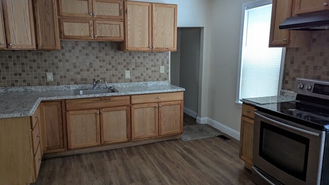 660 Warren Ave, Unit 660A