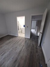 229 Palm Cir E in Pembroke Pines, FL - Building Photo - Building Photo