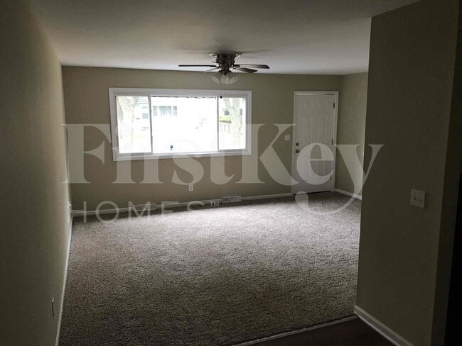 955 Lorraine Ave in Waukegan, IL - Building Photo - Building Photo