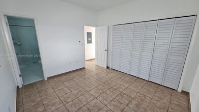 672 E 21st St in Hialeah, FL - Building Photo - Building Photo