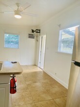 411 SW 19th St, Unit 3 in Fort Lauderdale, FL - Building Photo - Building Photo